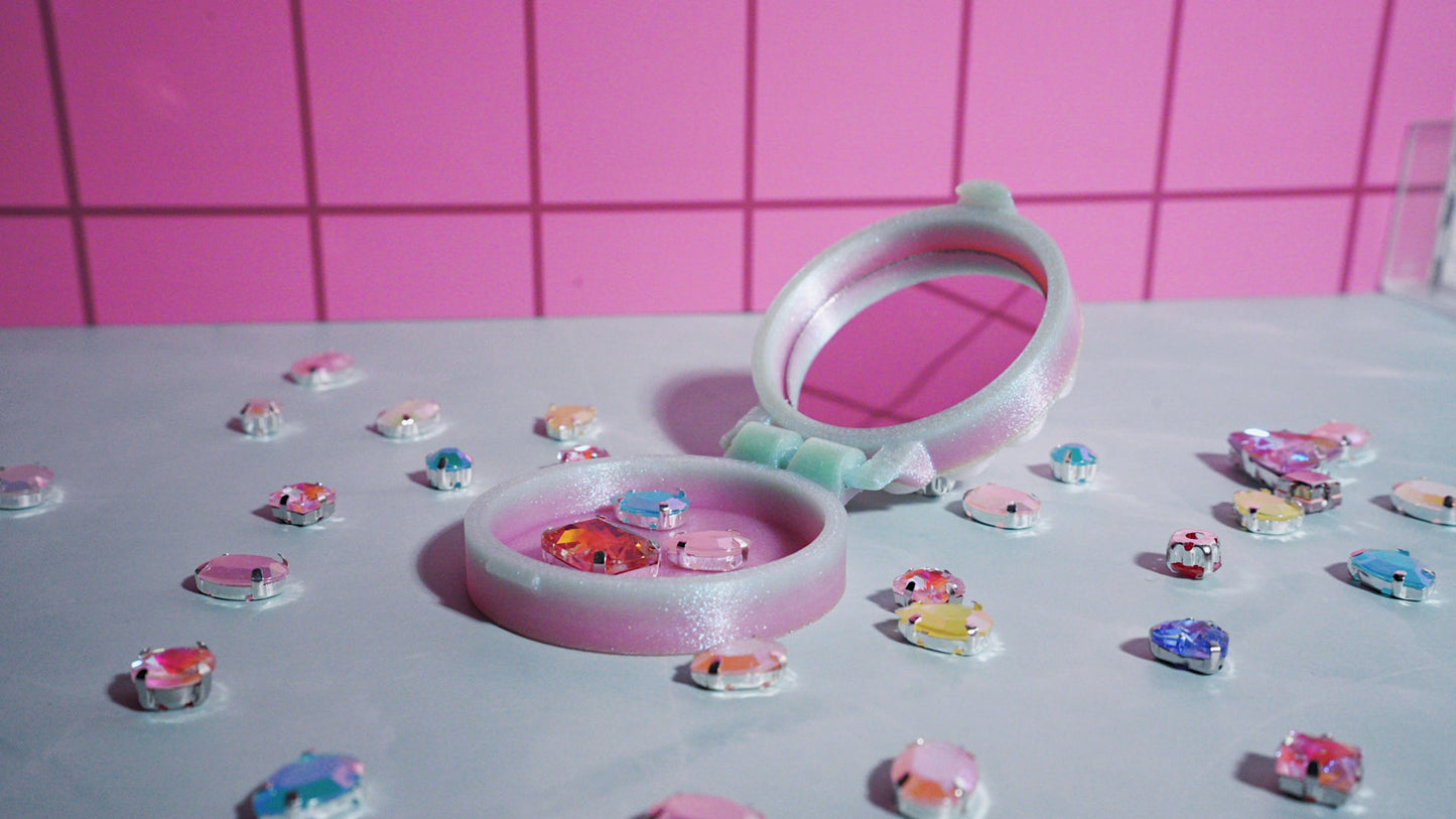 Compact Cake Mirror