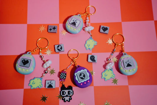 ⸜(｡˃ ᵕ ˂ )⸝♡ Tamagotchi Keychain