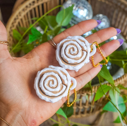 Cinnamon Roll Clicker Keychain